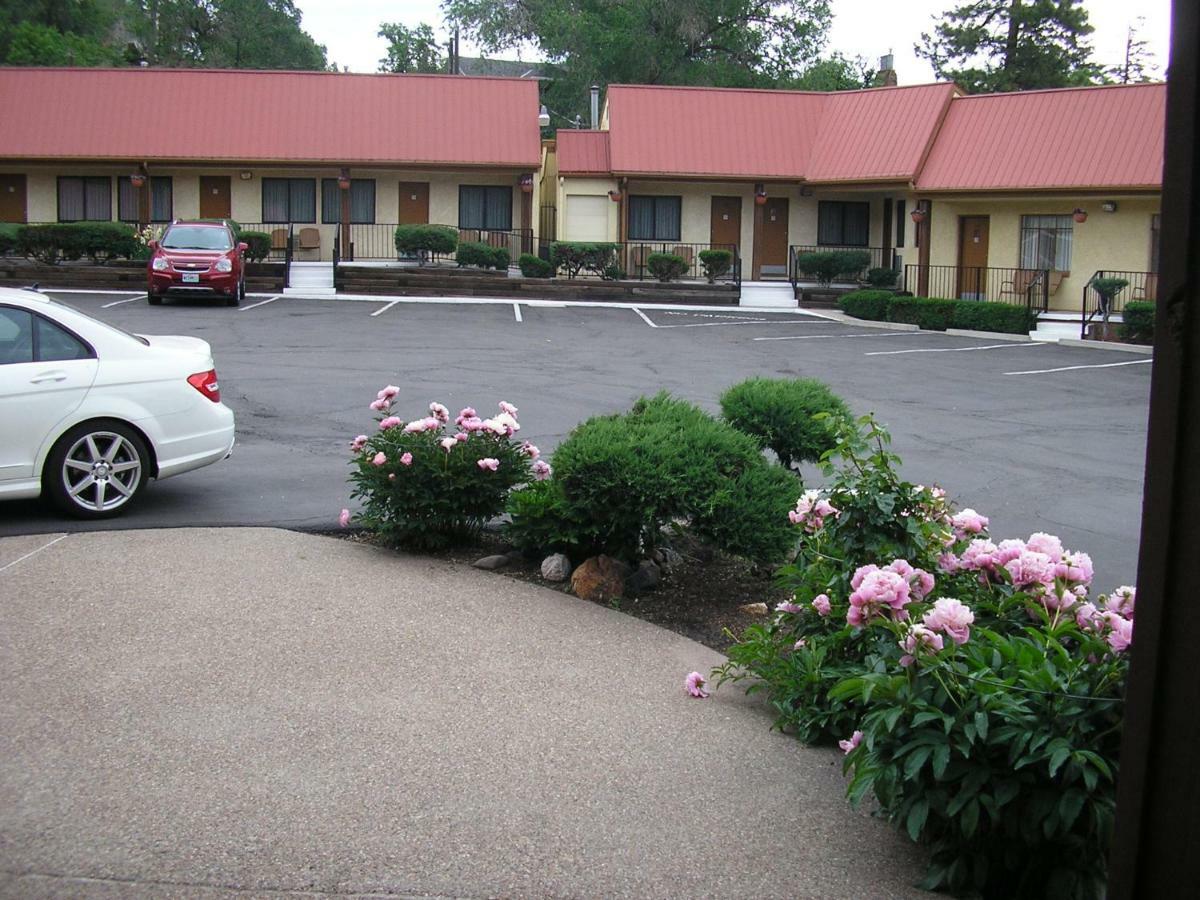 Mecca Motel Colorado Springs Exterior foto